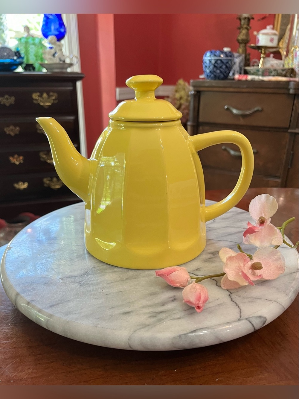 VTG 2003 Chantal Sunflower Yellow Queen Anne Paneled Teapot 24oz (92-TP12Q)